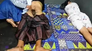 Istri Lagi Tidur Pulas, Ibu Mertua Datang Ketok Pintu poster