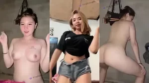 Tiktokers Selya Joget Tiktok Goyang Memek poster